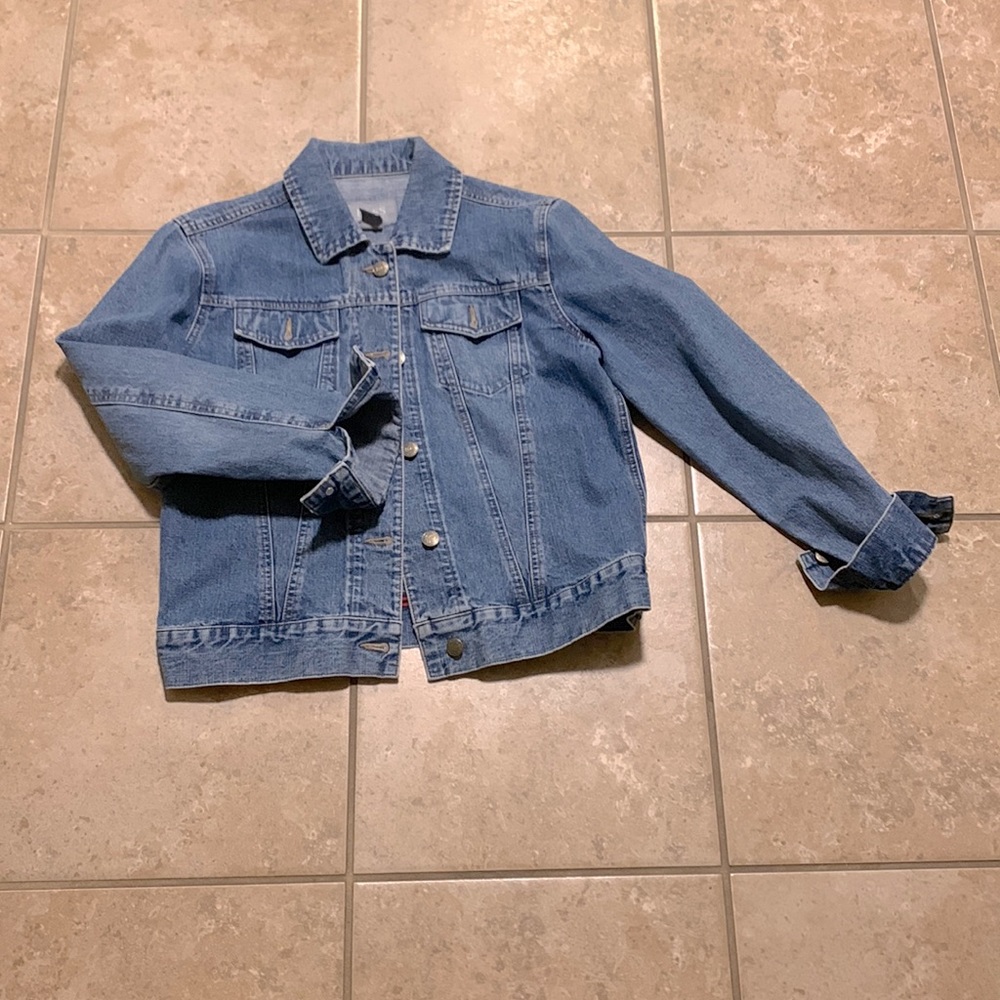 Jean jacket. Super cute size M